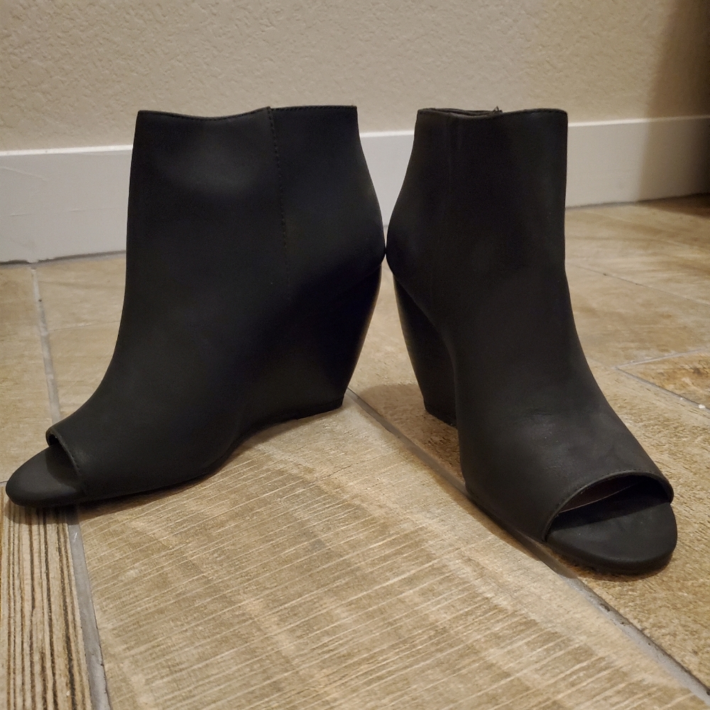 BC Black Wedge Ankle Bootie Size 8 1/2